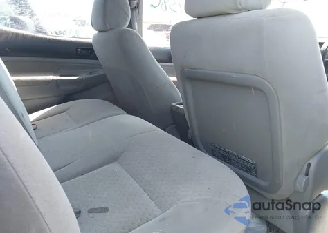 2007 Toyota Tacoma Base V6 z USA, uszkodzony, nr VIN 3TMLU42N87M013104